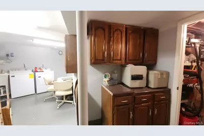 7432 Calamus Avenue, Elmhurst, NY 11373 - Photo 18