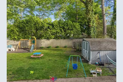 84 Queen Road, Mastic Beach, NY 11951 - Photo 4