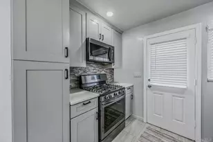 117 Wadsworth Ave, Levittown, NY 11756 - Photo 8