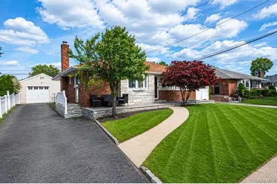 117 Wadsworth Avenue, Levittown, NY 11756 - Photo 2