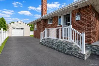 117 Wadsworth Avenue, Levittown, NY 11756 - Photo 30