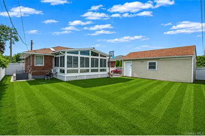117 Wadsworth Avenue, Levittown, NY 11756 - Photo 26