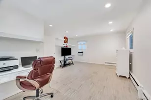 1827 Roberta Ln, Merrick, NY 11566 - Photo 10