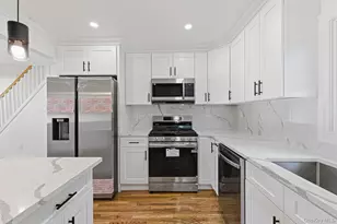 26 Brandon Ave, Amityville, NY 11701 - Photo 16