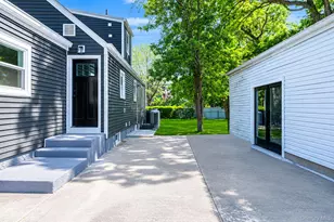 26 Brandon Ave, Amityville, NY 11701 - Photo 8