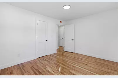 26 Brandon Avenue, Amityville, NY 11701 - Photo 22