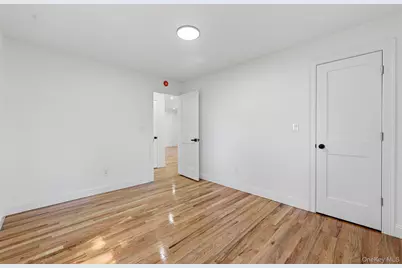 26 Brandon Avenue, Amityville, NY 11701 - Photo 20