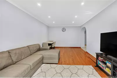 69-09 108th St #504, Forest Hills, NY 11375 - Photo 2