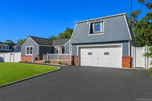 33 Lillian Rd, Nesconset, NY 11767 - Photo 2