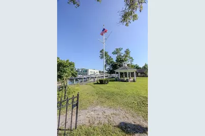 200 Merrick Road #F, Amityville, NY 11701 - Photo 24