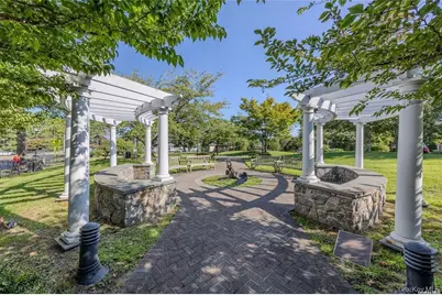 200 Merrick Road #F, Amityville, NY 11701 - Photo 32
