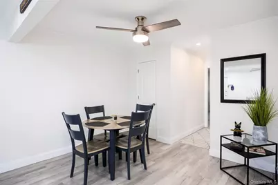 200 Merrick Road #F, Amityville, NY 11701 - Photo 20