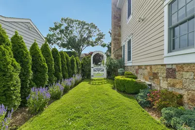 217 Wellington Road, Garden City, NY 11530 - Photo 38