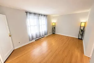 131-39 234th St, Rosedale, NY 11422 - Photo 2