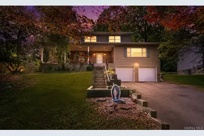 8 Shaker Court, New Windsor, NY 12553 - Photo 1