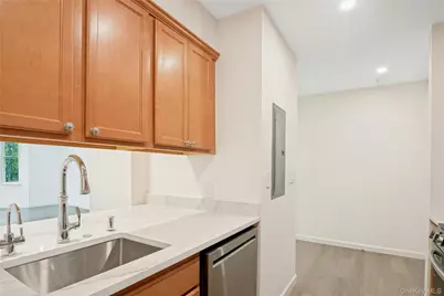 314 Sutton Drive #314, Mount Kisco, NY 10549 - Photo 4