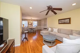 49 Harness Ln, Levittown, NY 11756 - Photo 10