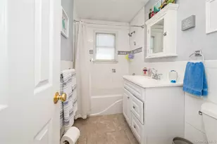 49 Harness Ln, Levittown, NY 11756 - Photo 28