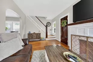 2456 Rockville Centre Pkwy, Oceanside, NY 11572 - Photo 6