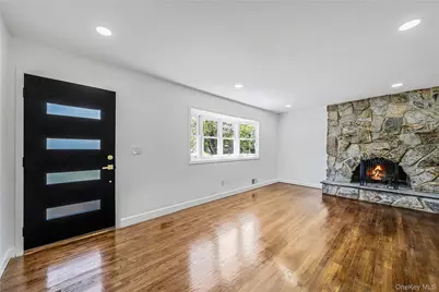 267 Woodhull Avenue, Port Jefferson Station, NY 11776 - Photo 2