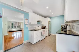 63 Amherst Rd, Valley Stream, NY 11581 - Photo 10