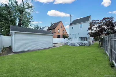 63 Amherst Road, Valley Stream, NY 11581 - Photo 20