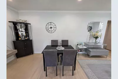 88-27 Shore Parkway #25, Howard Beach, NY 11414 - Photo 4