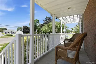 2395 Yorktown St, Oceanside, NY 11572 - Photo 4