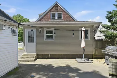 2395 Yorktown Street, Oceanside, NY 11572 - Photo 32