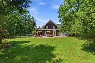 4 Landing Meadow Rd, Smithtown, NY 11787 - Photo 36