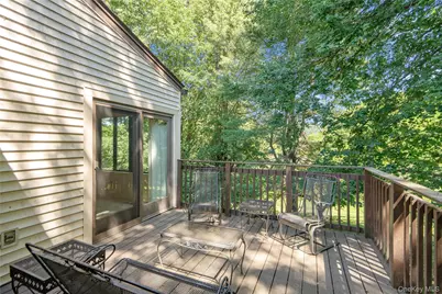 265 Sparrow Drive #265, Manhasset, NY 11030 - Photo 6