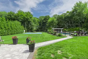 66 Cygnet Dr, Smithtown, NY 11787 - Photo 32