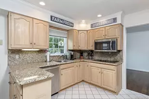 66 Cygnet Dr, Smithtown, NY 11787 - Photo 10