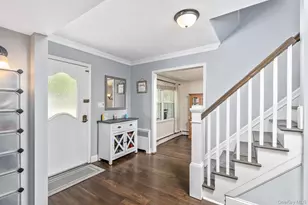 66 Cygnet Dr, Smithtown, NY 11787 - Photo 4