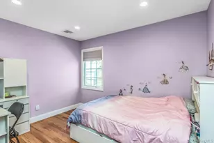 233 Collins Ave, Williston Park, NY 11596 - Photo 22