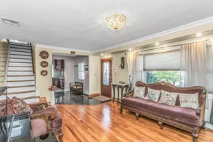 233 Collins Ave, Williston Park, NY 11596 - Photo 4