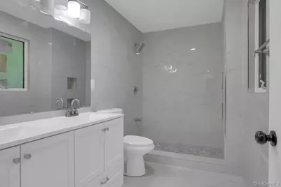 6 Burbury Lane, Great Neck, NY 11023 - Photo 18