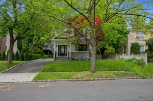6 Burbury Ln, Great Neck, NY 11023 - Photo 26