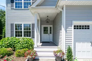 44 Merritts Path, Rocky Point, NY 11778 - Photo 4