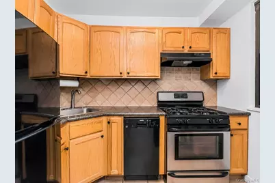 4705 Henry Hudson Parkway #3B, Bronx, NY 10471 - Photo 4