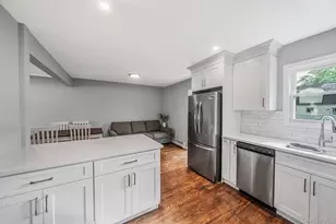 192 W 18th St, Deer Park, NY 11729 - Photo 16