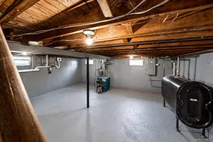 192 W 18th St, Deer Park, NY 11729 - Photo 30