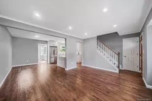 192 W 18th St, Deer Park, NY 11729 - Photo 10