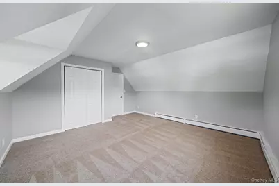 192 W 18th Street, Deer Park, NY 11729 - Photo 28
