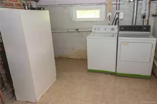 209 Sherman St, Lynbrook, NY 11563 - Photo 16