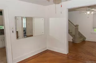 209 Sherman St, Lynbrook, NY 11563 - Photo 6
