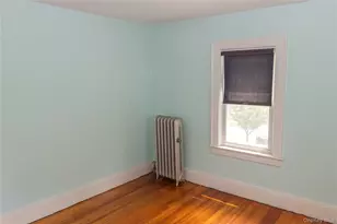 209 Sherman St, Lynbrook, NY 11563 - Photo 12