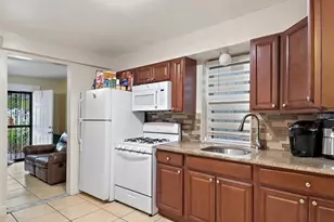2934 Tenbroeck Ave, Bronx, NY 10469 - Photo 6