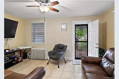 2934 Tenbroeck Avenue, Bronx, NY 10469 - Photo 2
