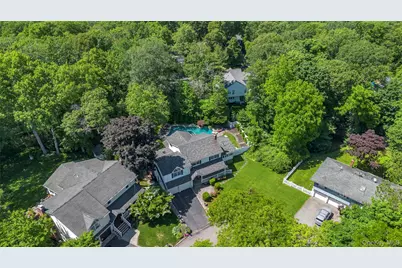 21 Martha Court, Centerport, NY 11721 - Photo 34